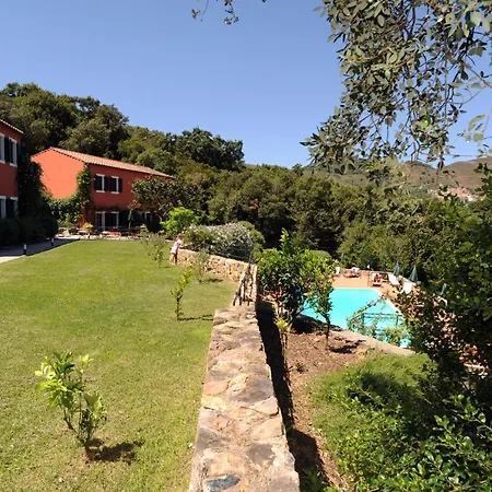 Le Sughere Farm stay *
