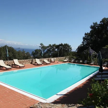 Le Sughere Farm stay